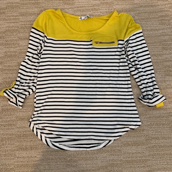 iris Tops - NWOT super cute Iris shirt.